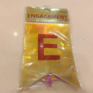 Engagement Card Chain for Backdrop Decor (Gold)